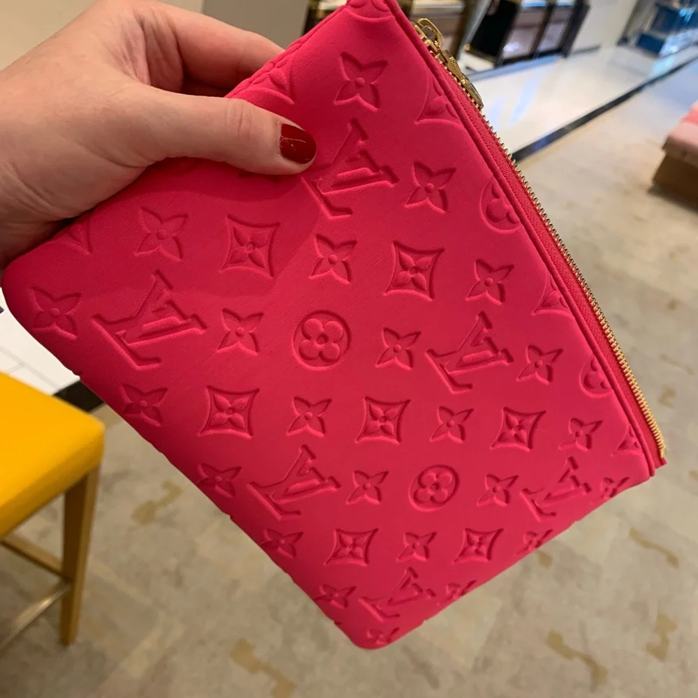 Authentic limited edition Louis Vuitton rare bright pink soft logo pouch .Must! - Picture 5 of 16